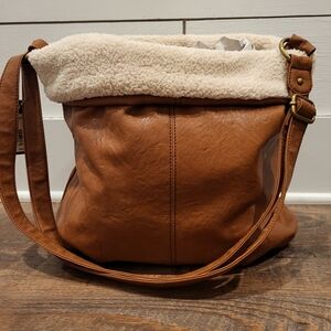 NWT Womens bucket purse